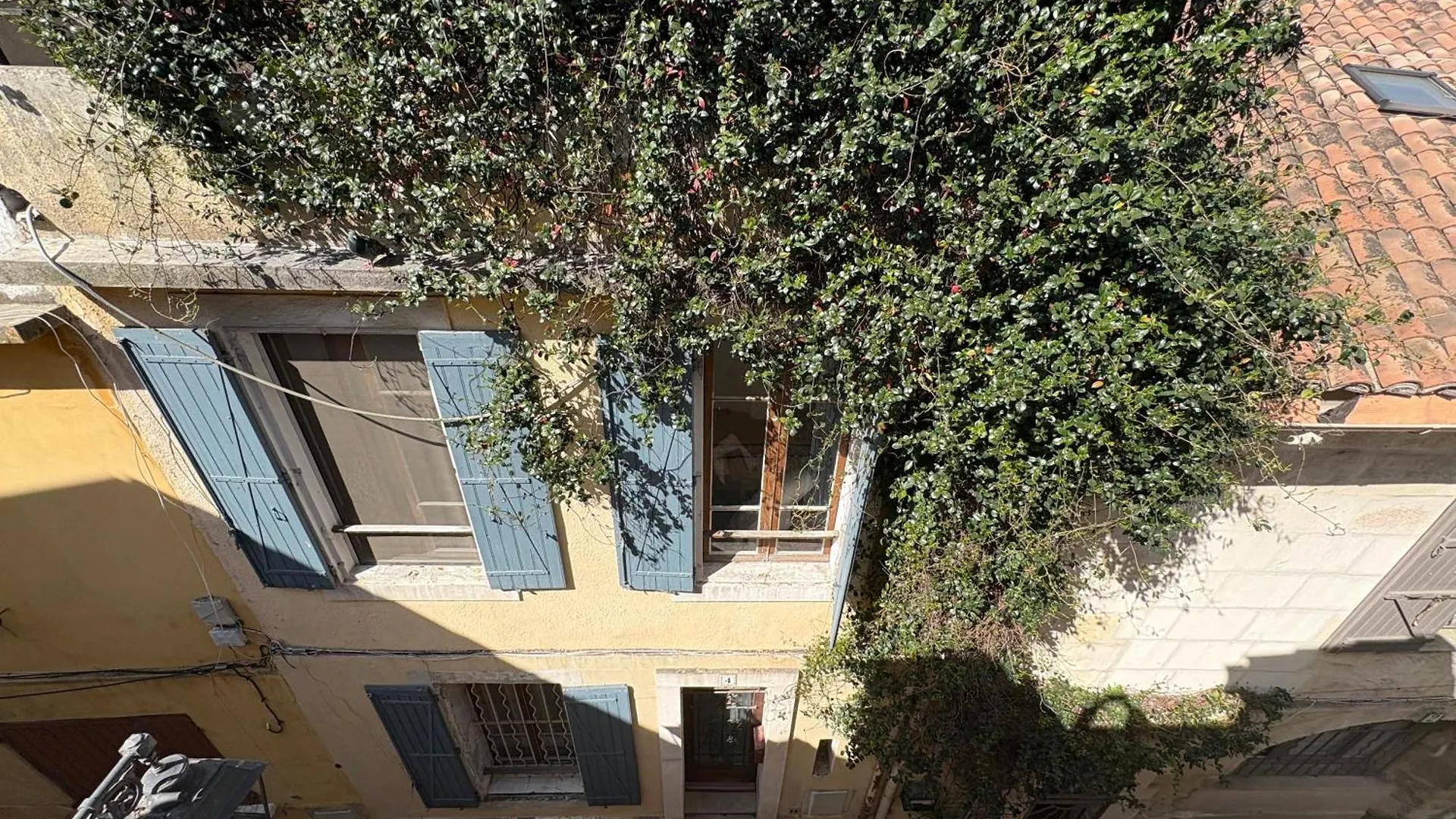Maison Cosy Avec Rooftop Et Bbq - Roquette Arles 0*,  France