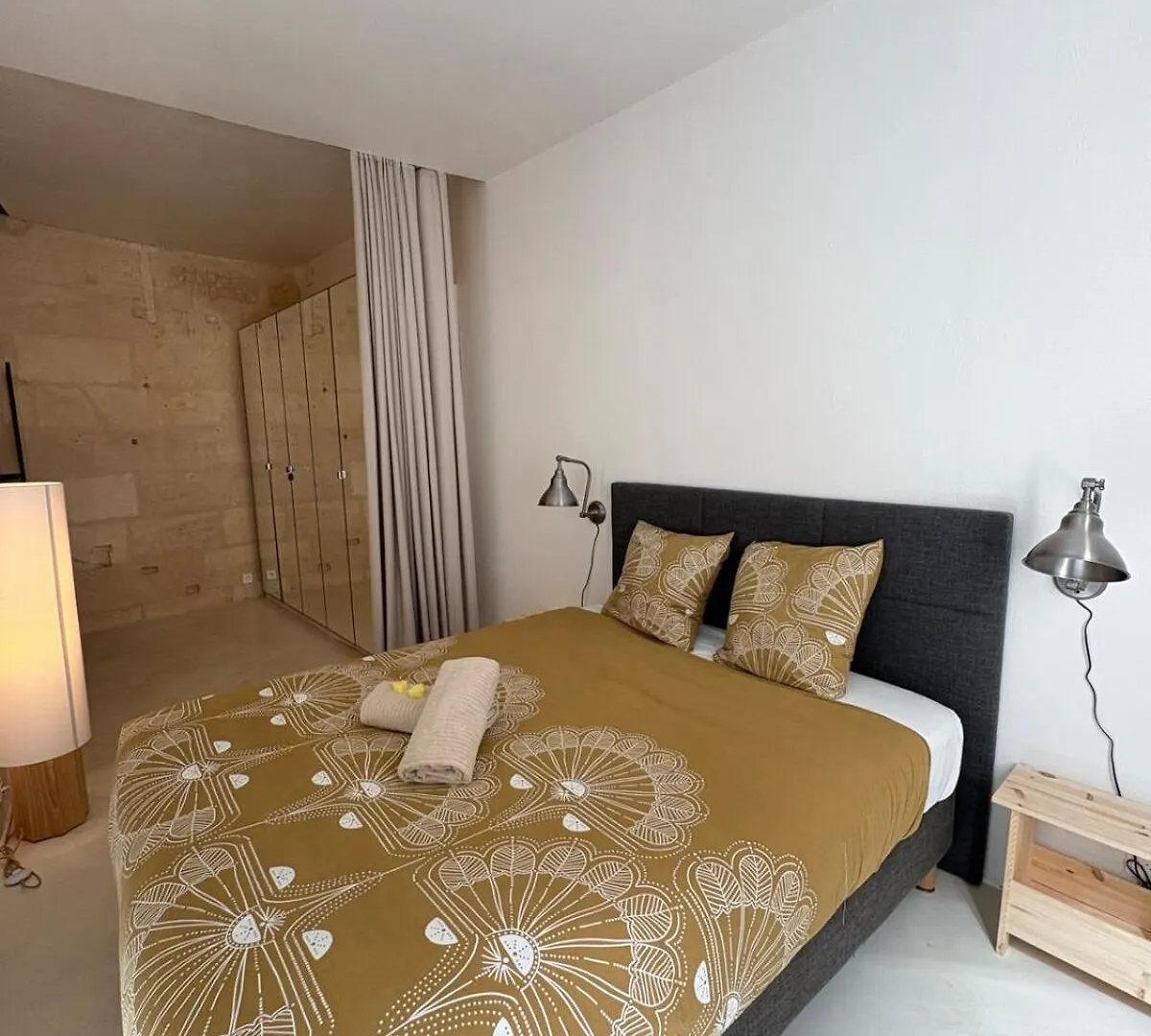 Apartment Maison Cosy Avec Rooftop Et Bbq - Roquette Arles France